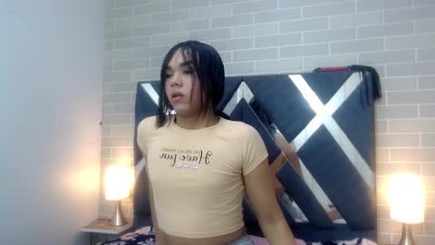 Snapshot of andrea_gill_ chatting on January 31, 2025, 11:35 am Andres Gil online show from January 31, 2025, 11:35 am