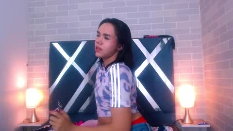 Snapshot of andrea_gill_ chatting on February 7, 2025, 6:34 pm Andres Gil online show from February 7, 2025, 6:34 pm