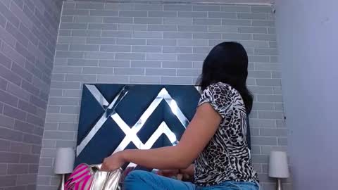 Snapshot of andrea_gill_ chatting on September 10, 2025, 11:21 am Andres Gil online show from September 10, 2025, 11:21 am
