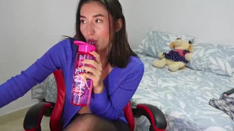 Andrea online show from December 16, 2025, 11:10 pm