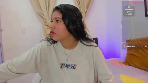 Andrea online show from November 12, 2025, 11:32 am