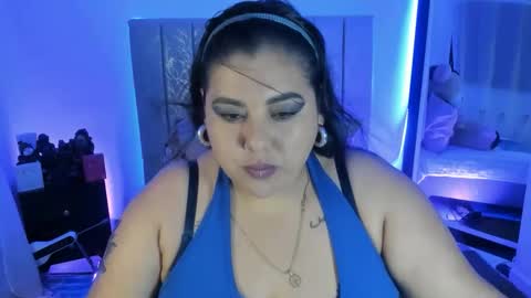 andreaakinky online show from November 17, 2025, 8:31 am