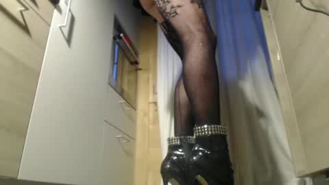 Snapshot of andreacum chatting on December 13, 2024, 6:42 am Andrea online show from December 13, 2024, 6:42 am