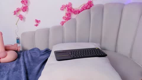 Andrea online show from December 5, 2024, 5:50 pm