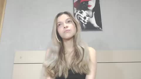 Snapshot of andreau_19 chatting on February 18, 2025, 1:33 pm andreau 19 online show from February 18, 2025, 1:33 pm