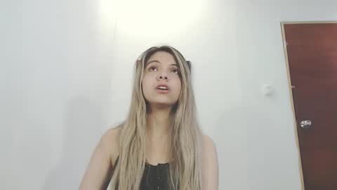 Snapshot of andreau_19 chatting on September 25, 2025, 1:59 pm andreau 19 online show from September 25, 2025, 1:59 pm