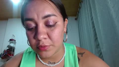 Snapshot of andrebigboobs chatting on February 14, 2025, 1:34 am Andre online show from February 14, 2025, 1:34 am