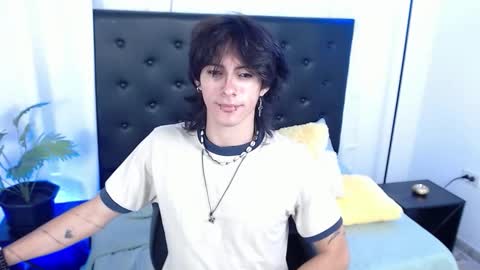 Snapshot of andreey50 chatting on November 25, 2025, 1:44 pm Andrey online show from November 25, 2025, 1:44 pm