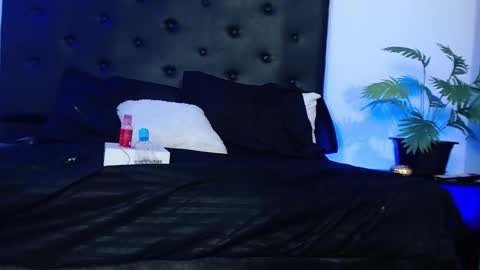 Snapshot of andreey50 chatting on December 3, 2025, 8:51 pm Andrey online show from December 3, 2025, 8:51 pm