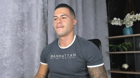 insta andres clark  online show from February 5, 2025, 9:07 pm