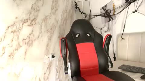 Snapshot of andres_stud chatting on October 25, 2025, 5:04 am andres_stud online show from October 25, 2025, 5:04 am