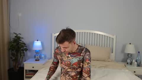 Snapshot of andrew2305 chatting on October 18, 2025, 8:37 am Justin Andrew online show from October 18, 2025, 8:37 am