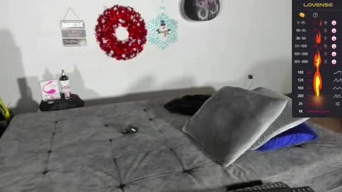 Snapshot of andrew_lover21 chatting on December 18, 2024, 3:47 am Andrew online show from December 18, 2024, 3:47 am