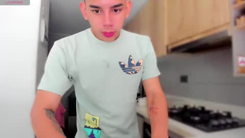 Snapshot of andrew_twink18 chatting on February 16, 2025, 7:05 pm Andrew M. online show from February 16, 2025, 7:05 pm