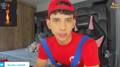 Snapshot of andrew_twink18 chatting on October 8, 2025, 8:17 pm Andrew M. online show from October 8, 2025, 8:17 pm