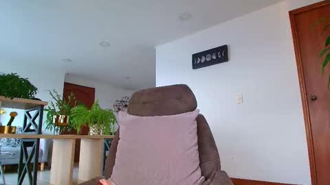 Snapshot of andrew_west_ chatting on September 24, 2025, 10:02 pm ANDREW WEST online show from September 24, 2025, 10:02 pm