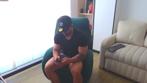 Snapshot of andrewfame chatting on January 12, 2025, 2:19 pm Andrew online show from January 12, 2025, 2:19 pm