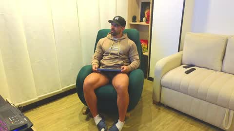 Snapshot of andrewfame chatting on January 23, 2025, 12:57 am Andrew online show from January 23, 2025, 12:57 am