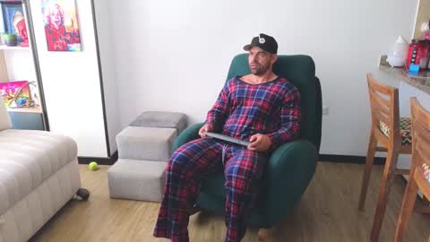 Snapshot of andrewfame chatting on September 10, 2025, 1:33 pm Andrew online show from September 10, 2025, 1:33 pm