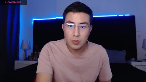 andrewmhilton_ online show from January 27, 2025, 2:42 am