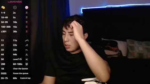 andrewmhilton_ online show from September 17, 2025, 6:26 am