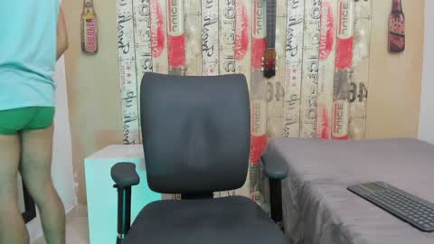 Snapshot of andrey_u92 chatting on February 7, 2025, 5:20 am online show from February 7, 2025, 5:20 am
