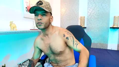 Snapshot of andrey_u92 chatting on February 9, 2025, 7:30 pm online show from February 9, 2025, 7:30 pm