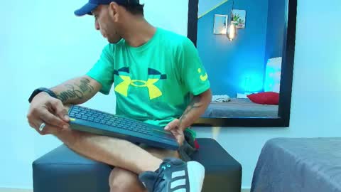 Snapshot of andrey_u92 chatting on February 12, 2025, 6:09 pm online show from February 12, 2025, 6:09 pm