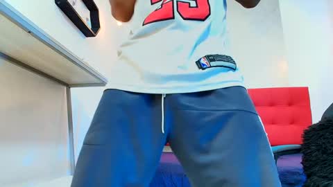 Snapshot of andrey_u92 chatting on September 16, 2025, 8:21 pm online show from September 16, 2025, 8:21 pm