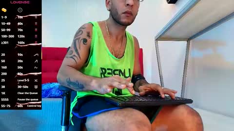 Snapshot of andrey_u92 chatting on October 16, 2025, 7:59 pm online show from October 16, 2025, 7:59 pm
