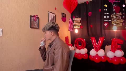 Snapshot of andrius_24 chatting on February 14, 2025, 2:02 pm      online show from February 14, 2025, 2:02 pm
