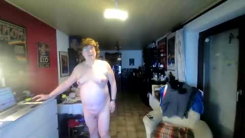 Snapshot of androgynia1 chatting on October 13, 2025, 5:51 am androgynia online show from October 13, 2025, 5:51 am