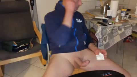 Snapshot of androx77 chatting on January 31, 2025, 10:10 pm androx77 online show from January 31, 2025, 10:10 pm