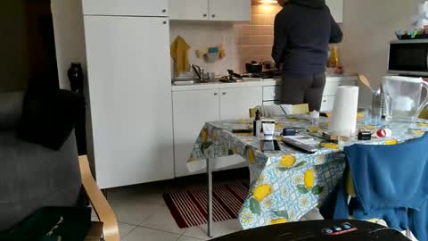 Snapshot of androx77 chatting on February 11, 2025, 11:21 am androx77 online show from February 11, 2025, 11:21 am