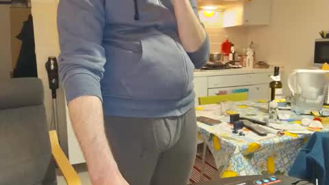 Snapshot of androx77 chatting on March 10, 2025, 6:12 pm androx77 online show from March 10, 2025, 6:12 pm