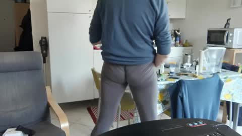 Snapshot of androx77 chatting on December 14, 2025, 11:04 am androx77 online show from December 14, 2025, 11:04 am