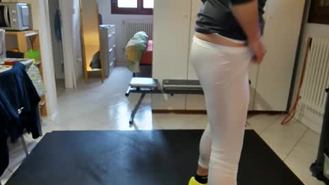 Snapshot of androx77 chatting on December 19, 2025, 10:00 am androx77 online show from December 19, 2025, 10:00 am