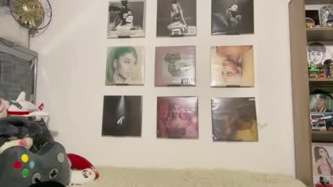 Snapshot of andy_belier chatting on November 4, 2025, 4:06 pm Andy online show from November 4, 2025, 4:06 pm