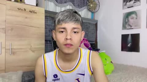 Snapshot of andy_belier chatting on November 19, 2025, 4:18 pm Andy online show from November 19, 2025, 4:18 pm