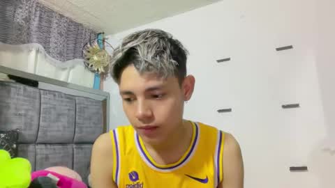 Snapshot of andy_belier chatting on December 2, 2025, 12:54 pm Andy online show from December 2, 2025, 12:54 pm