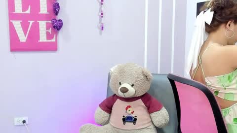 Andrea online show from February 24, 2025, 11:43 am