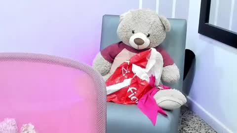 Andrea online show from March 5, 2025, 11:38 am