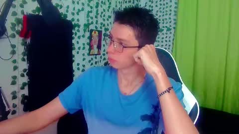 Snapshot of andy_gray01 chatting on October 19, 2025, 3:45 pm Andy Gray online show from October 19, 2025, 3:45 pm