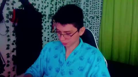 Snapshot of andy_gray01 chatting on October 20, 2025, 12:16 pm Andy Gray online show from October 20, 2025, 12:16 pm