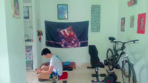 Snapshot of andy_gray01 chatting on October 29, 2025, 1:13 pm Andy Gray online show from October 29, 2025, 1:13 pm