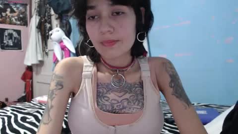 Snapshot of andy_rock_ chatting on December 16, 2024, 10:45 pm andy online show from December 16, 2024, 10:45 pm