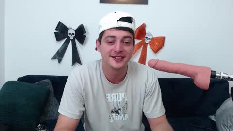 Andy Fame online show from October 26, 2025, 4:40 am