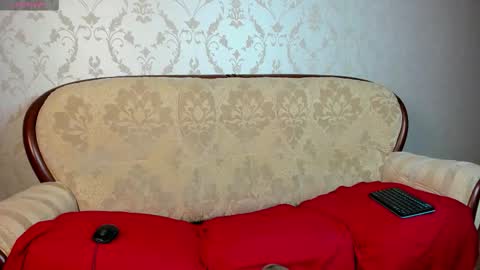 Mandy and Andy online show from December 4, 2025, 7:11 pm