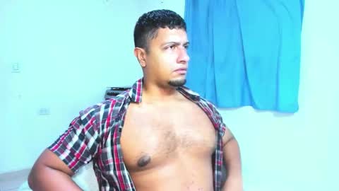 Snapshot of andylemonda chatting on November 9, 2025, 12:03 pm andylemonda online show from November 9, 2025, 12:03 pm