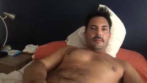 Snapshot of andyxxhot chatting on October 12, 2025, 8:19 pm andyxxhot online show from October 12, 2025, 8:19 pm